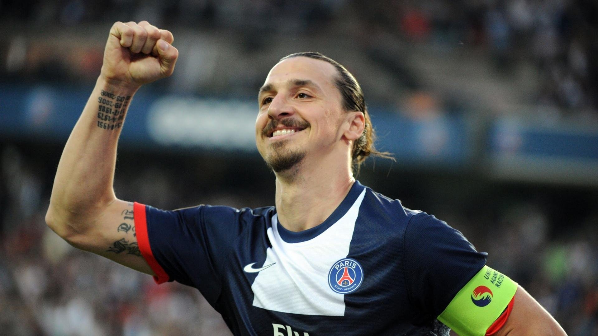 “足球+科技”新模式推动比赛更智能、更精彩，足球高科技